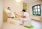 Pedicure na fotelu z masażem